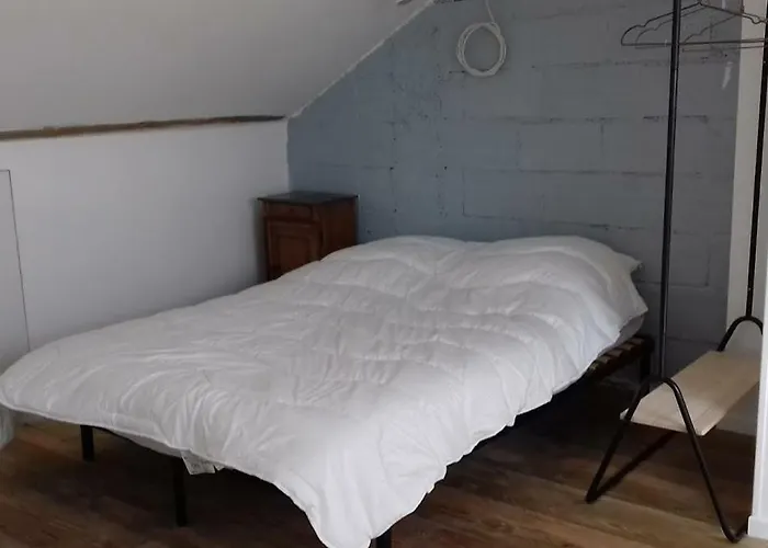 L'atelier Du Tailleur A 5 Mn Du Puy Du Fou