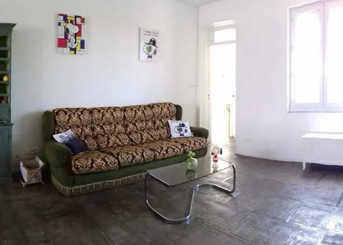 L'atelier Du Tailleur A 5 Mn Du Puy Du Fou Chambretaud